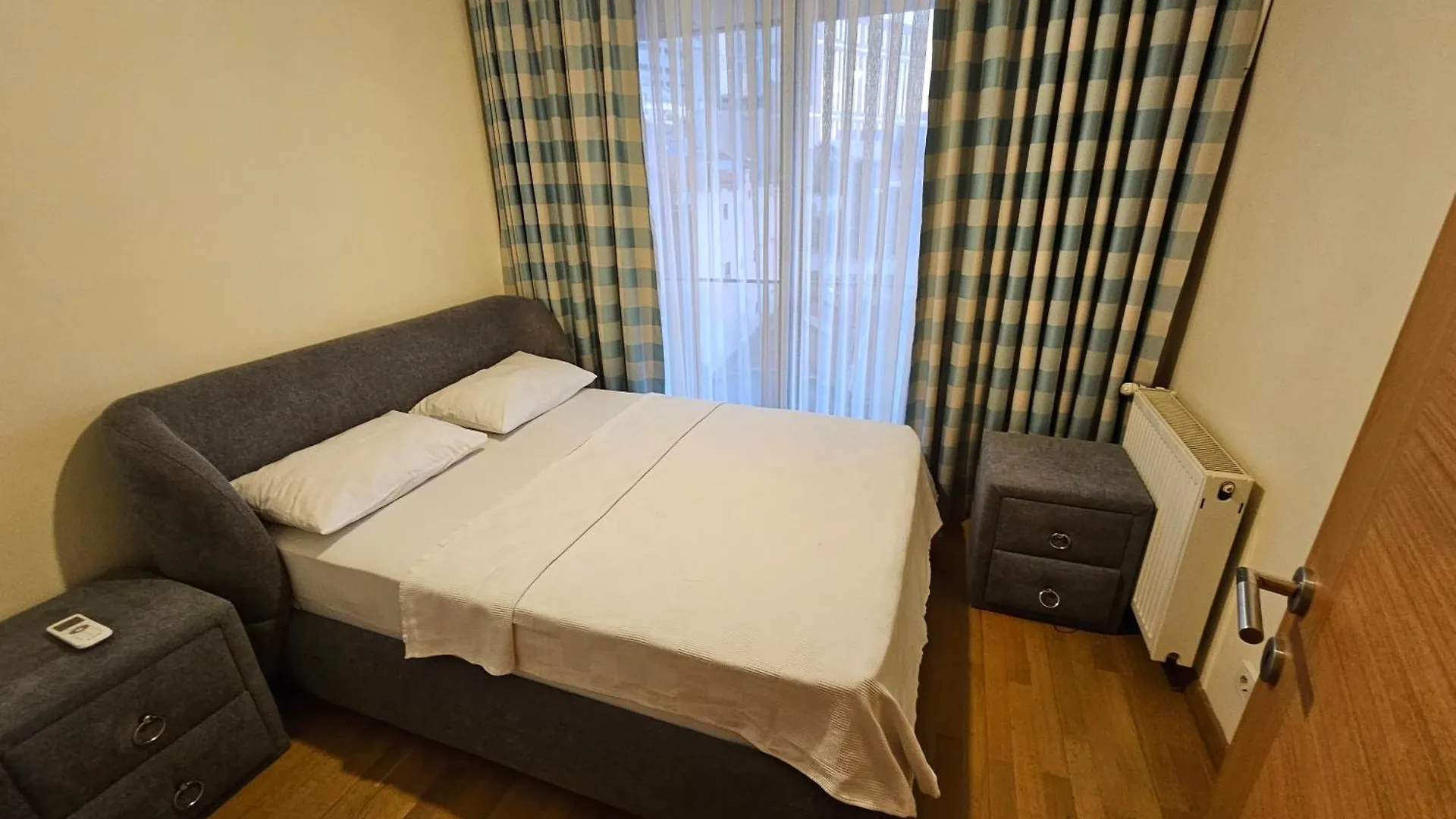 Apartament Taksim Perfect Residence, 3 Bedrooms, 140 M2, Pool Gym Sauna Access Istanbul Turcia