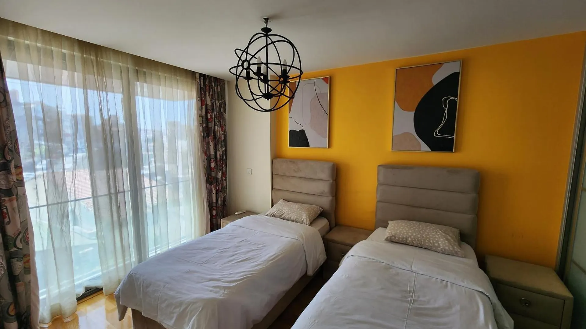 Taksim Perfect Residence, 3 Bedrooms, 140 M2, Pool Gym Sauna Access Istanbul
