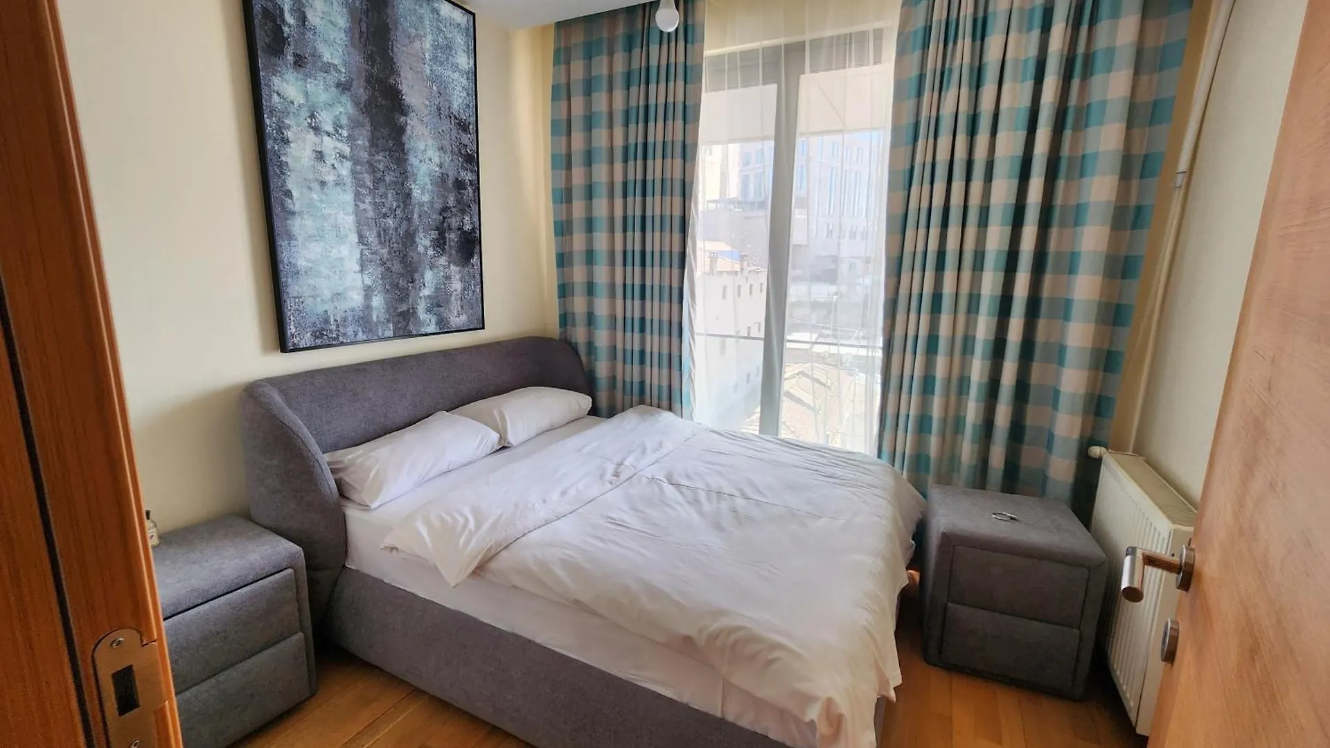 Apartament Taksim Perfect Residence, 3 Bedrooms, 140 M2, Pool Gym Sauna Access Istanbul