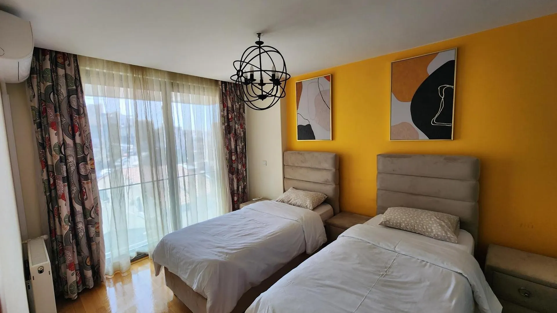 Taksim Perfect Residence, 3 Bedrooms, 140 M2, Pool Gym Sauna Access Istanbul