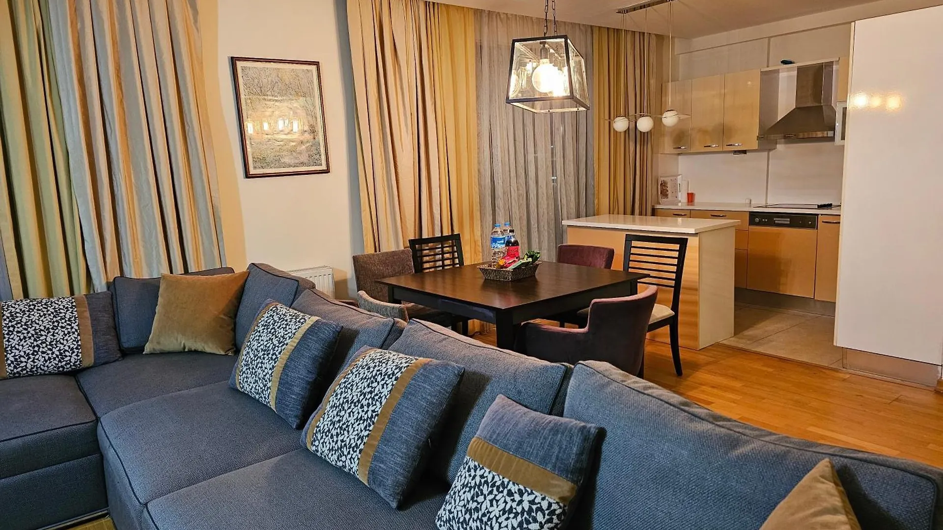 Apartamento Taksim Perfect Residence, 3 Bedrooms, 140 M2, Pool Gym Sauna Access Estambul