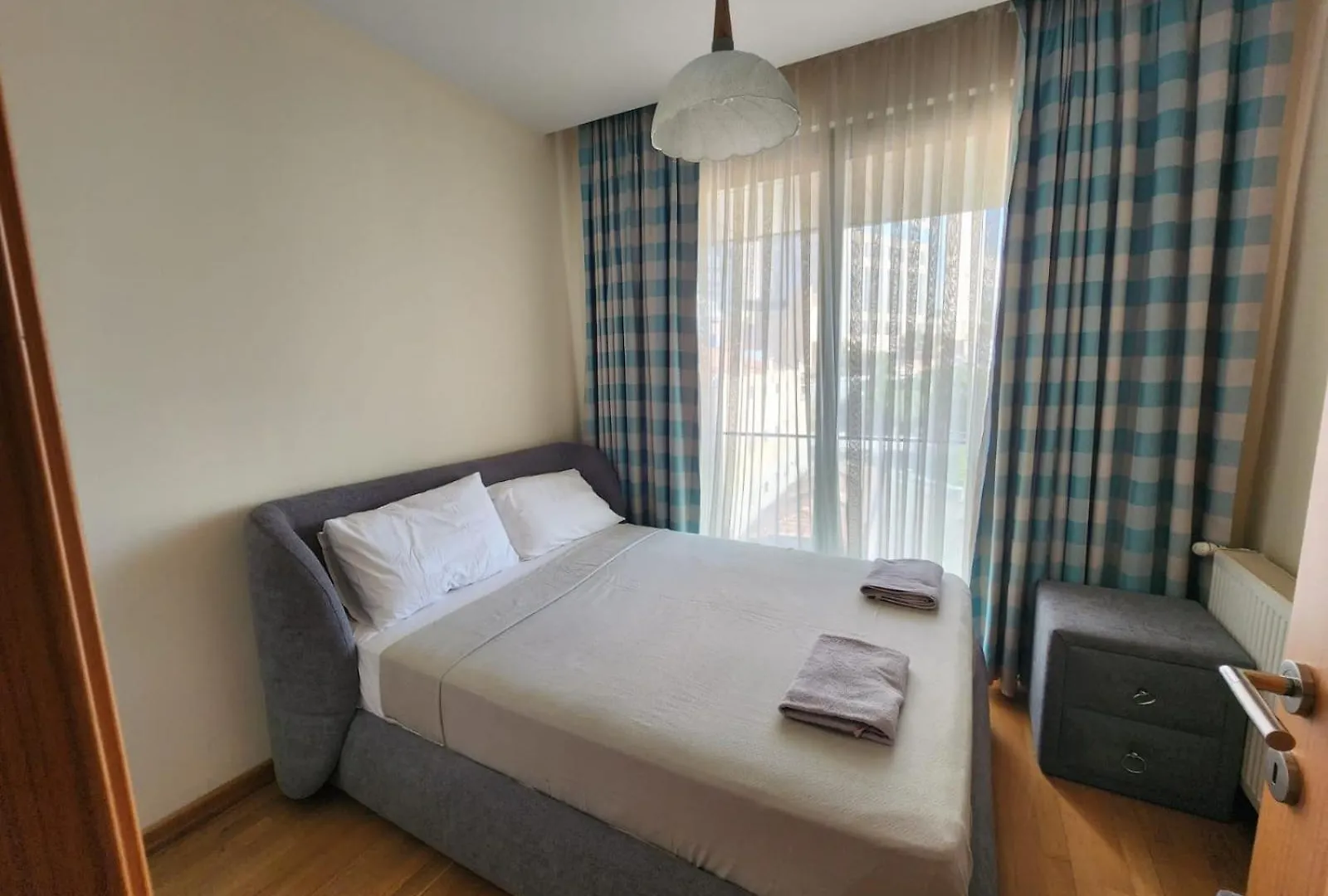 Taksim Perfect Residence, 3 Bedrooms, 140 M2, Pool Gym Sauna Access Estambul Apartamento