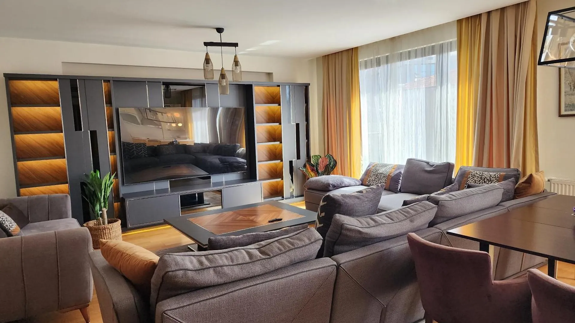 Taksim Perfect Residence, 3 Bedrooms, 140 M2, Pool Gym Sauna Access Estambul 0*,