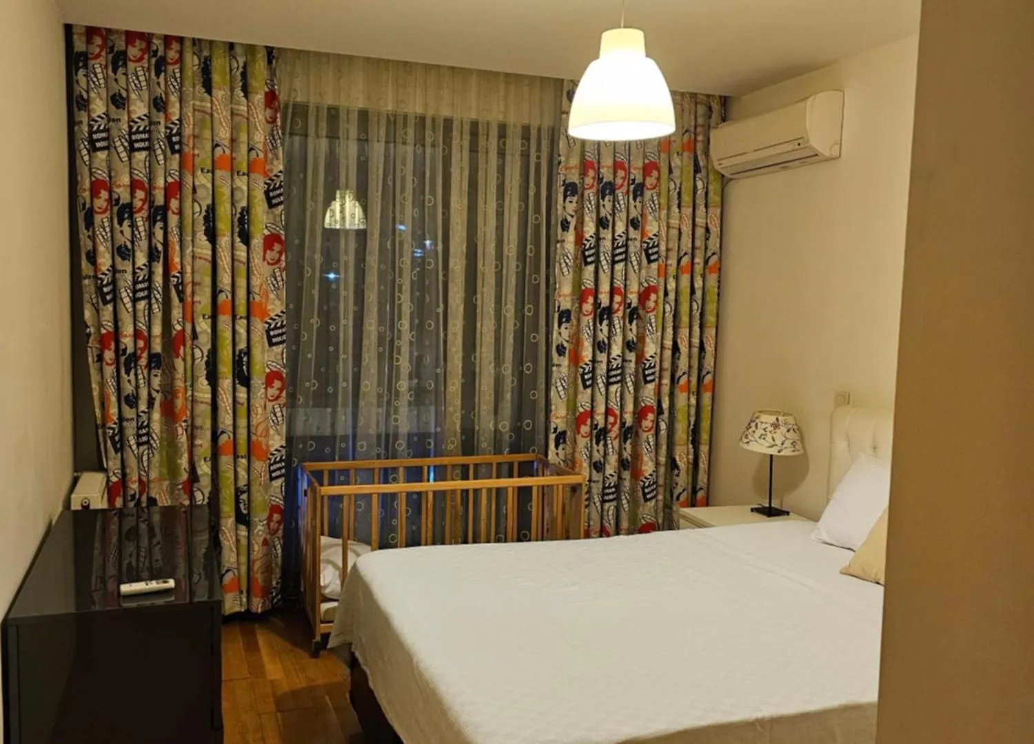 Apartamento Taksim Perfect Residence, 3 Bedrooms, 140 M2, Pool Gym Sauna Access Estambul