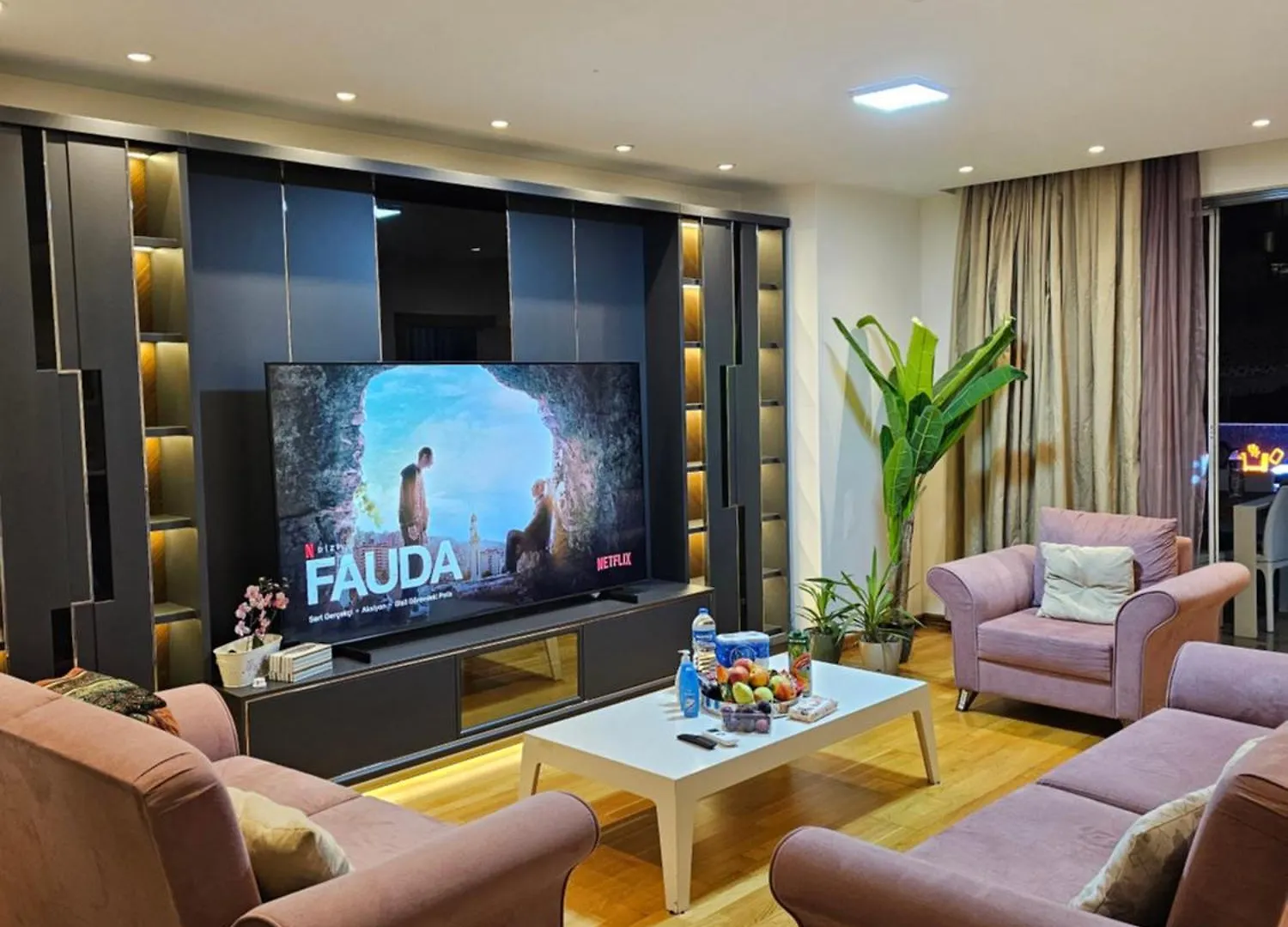Taksim Perfect Residence, 3 Bedrooms, 140 M2, Pool Gym Sauna Access Estambul 0*,
