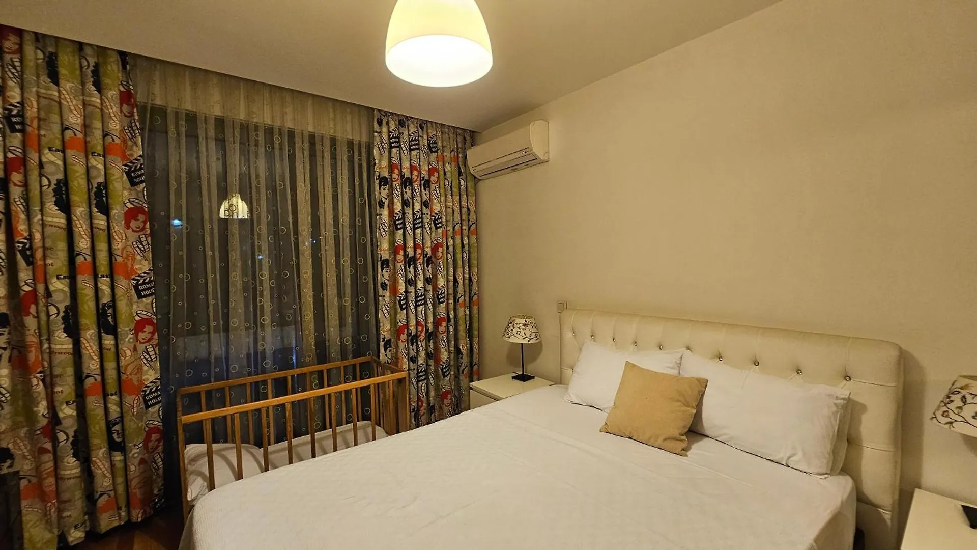 Taksim Perfect Residence, 3 Bedrooms, 140 M2, Pool Gym Sauna Access Estambul Apartamento