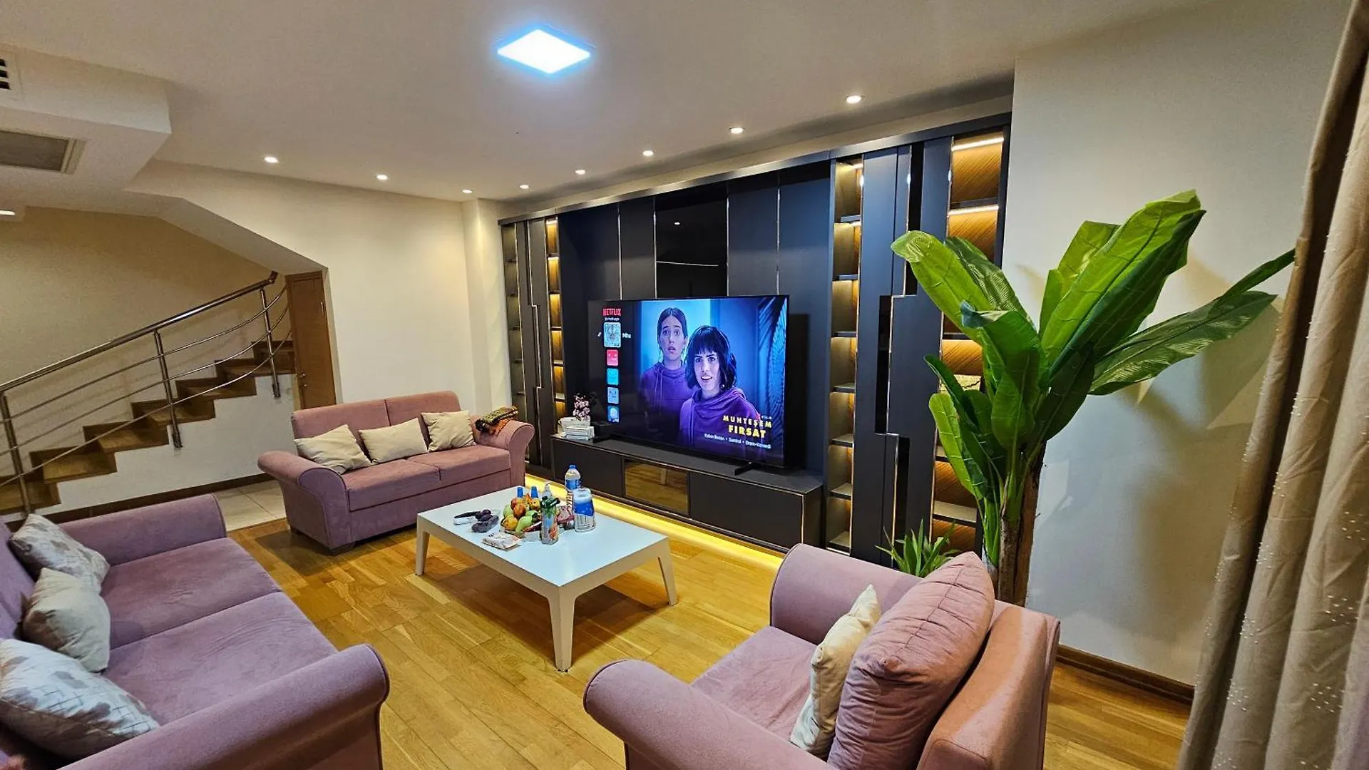 Apartamento Taksim Perfect Residence, 3 Bedrooms, 140 M2, Pool Gym Sauna Access Estambul