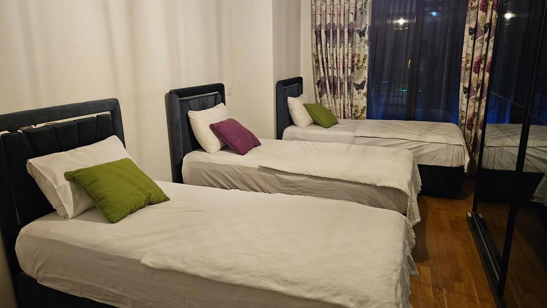 Taksim Perfect Residence, 3 Bedrooms, 140 M2, Pool Gym Sauna Access Estambul